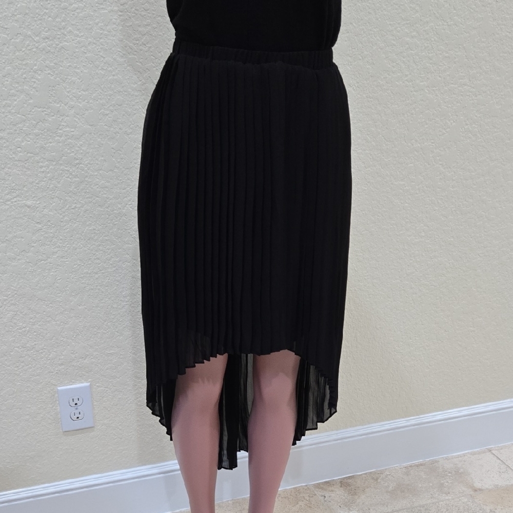 Michael Kors Black Pleated Midi Skirt